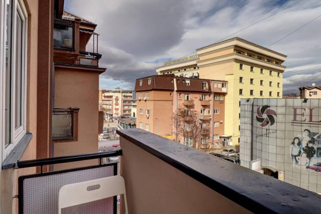 Town Square Apartment Prishtinë Luaran gambar